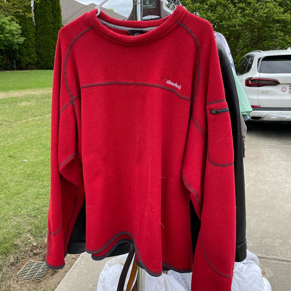 Mcloudveil Pullover